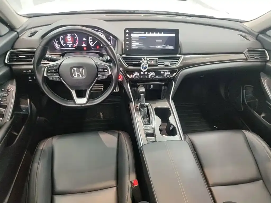 Honda Accord — фото 6