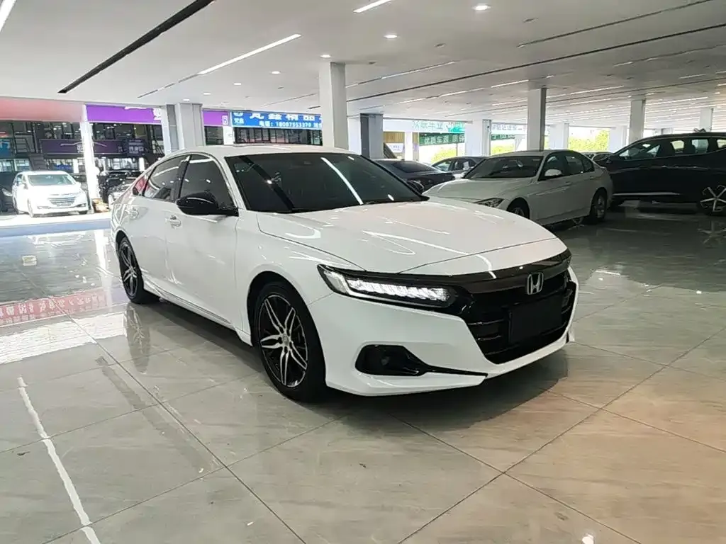 Honda Accord — фото 9