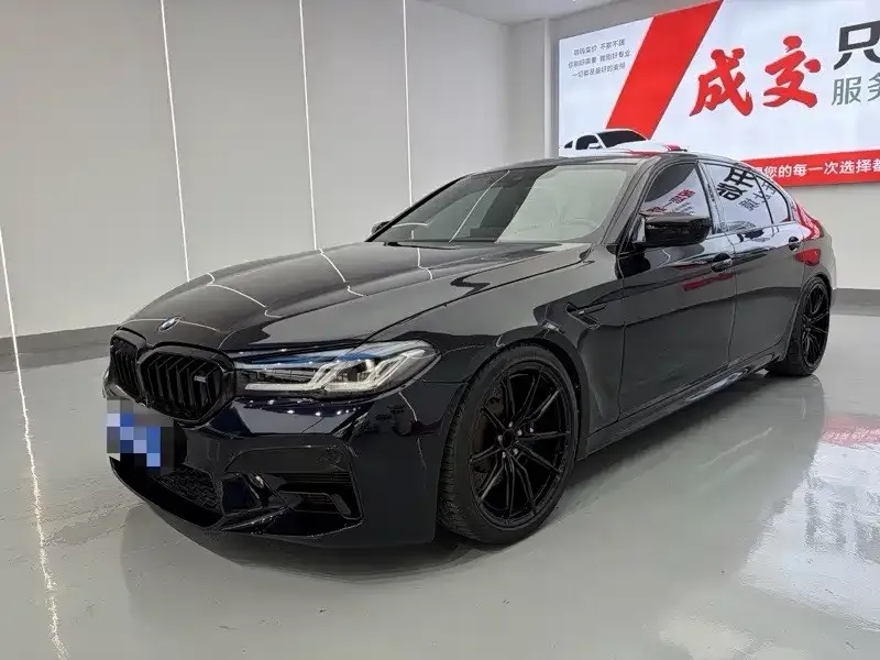 BMW 5 Series — фото 1