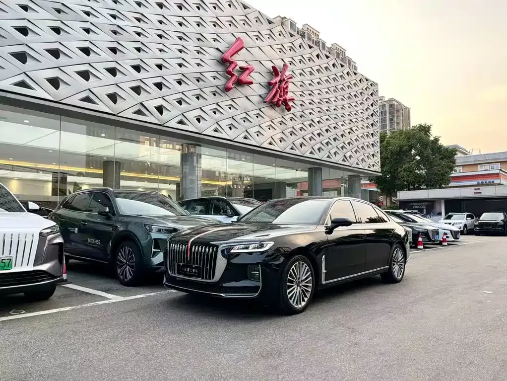Hongqi H9 — фото 1