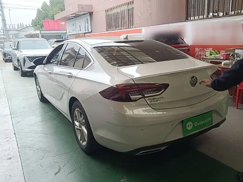 Buick Regal — фото 10