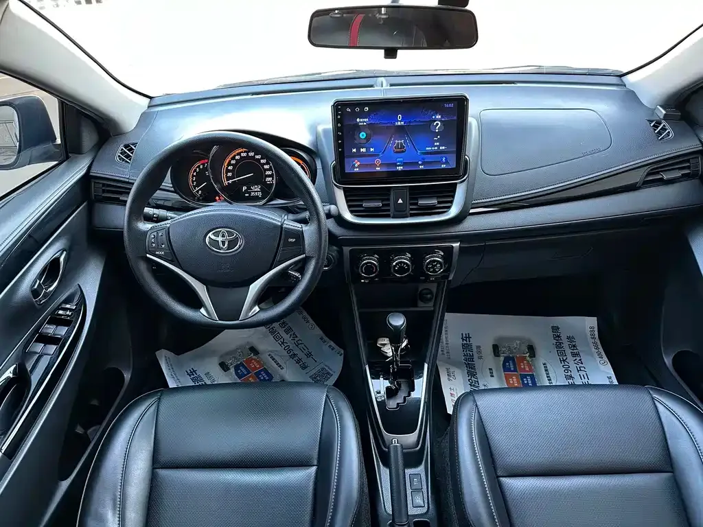 Toyota Yaris L — фото 9