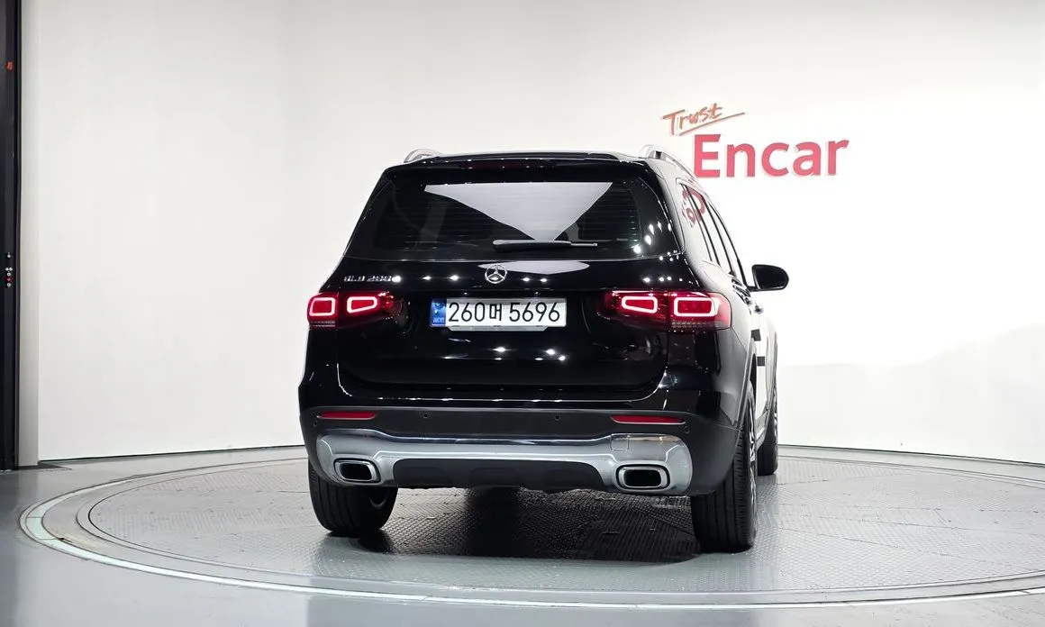 Mercedes-Benz GLB-Class — фото 2
