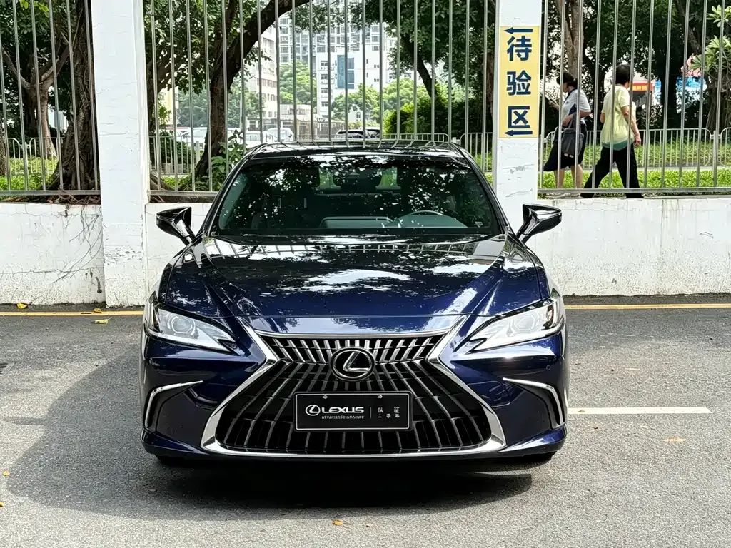 Lexus ES — фото 2