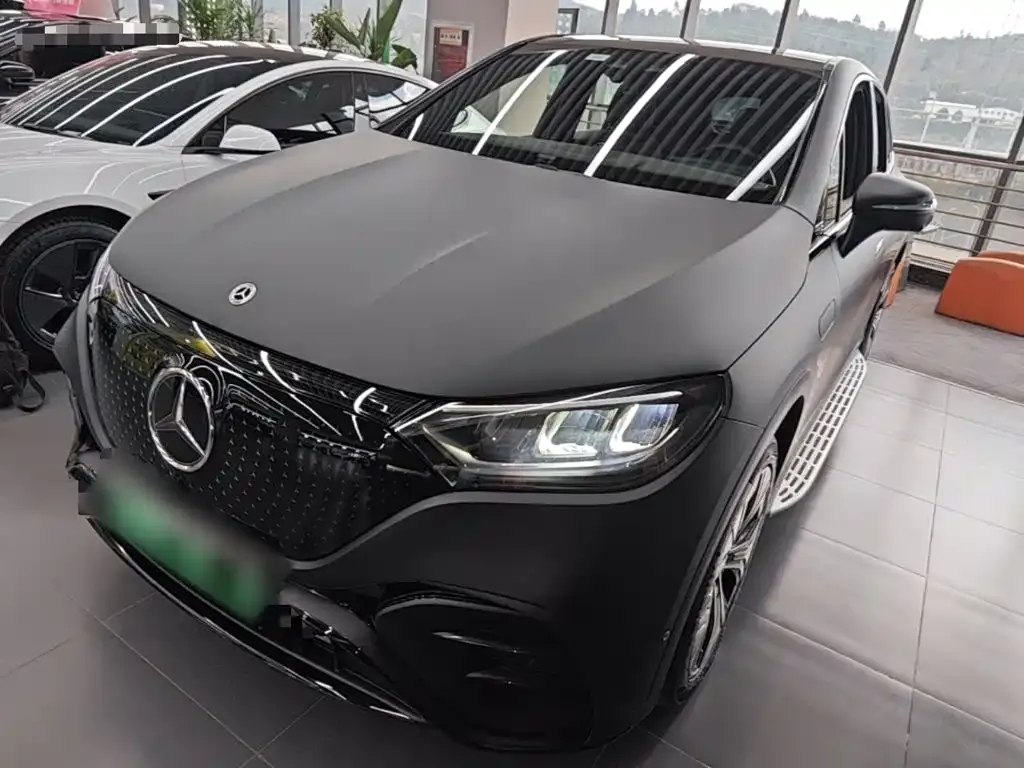 Mercedes-Benz EQE SUV — фото 10