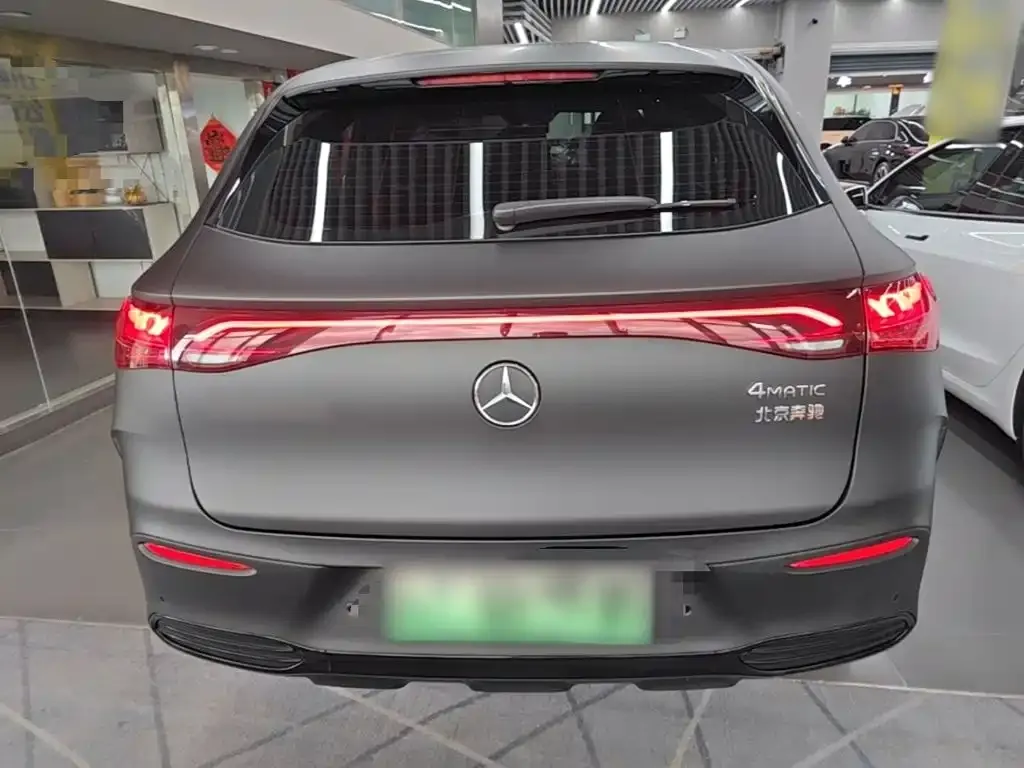 Mercedes-Benz EQE SUV — фото 4