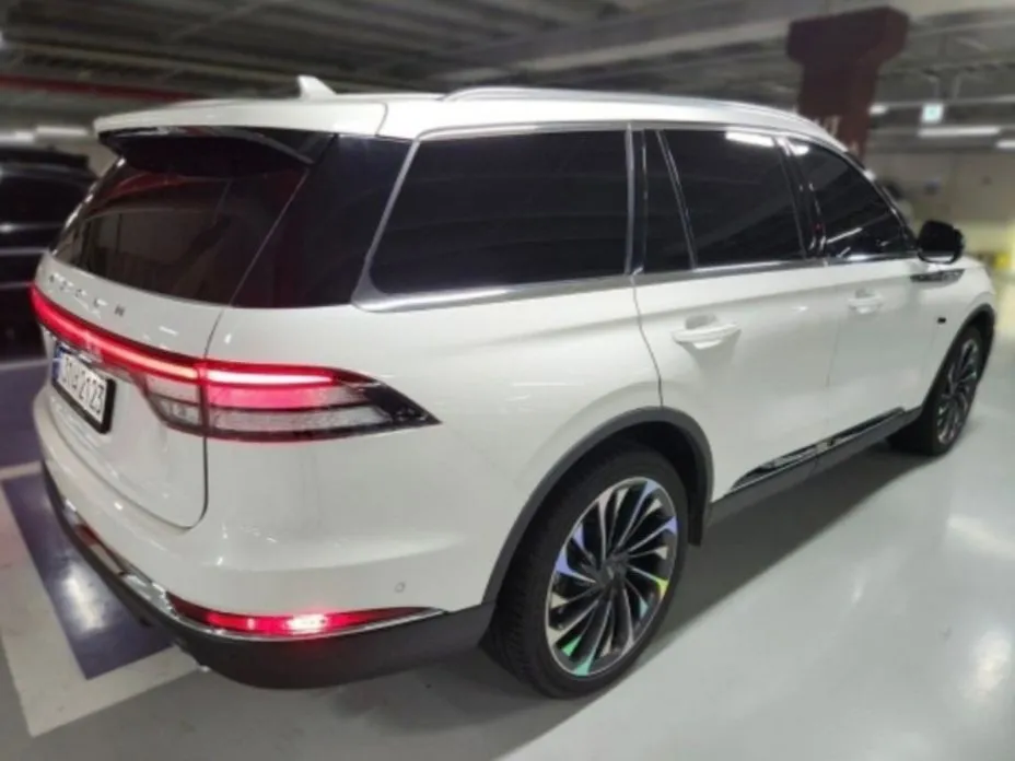 Lincoln Aviator — фото 2