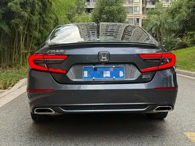 Honda Accord — фото 9