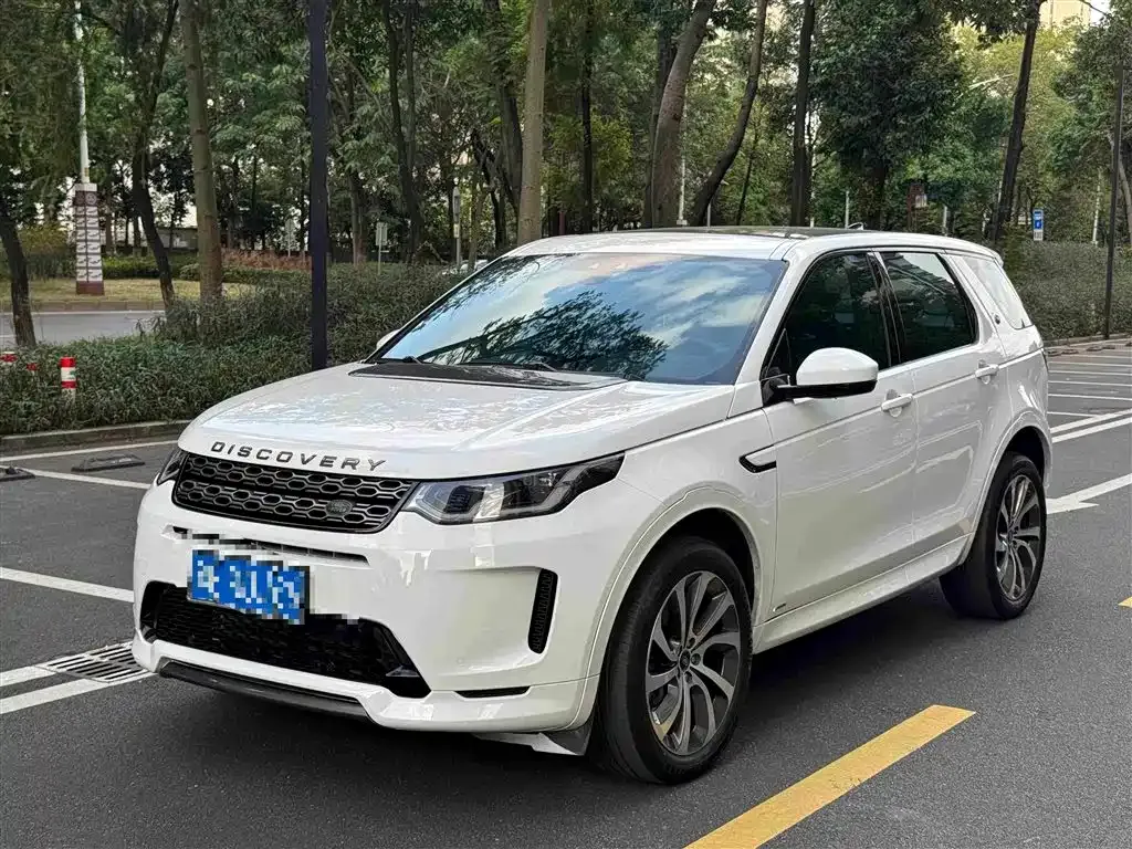 Land Rover Discovery Sport — фото 1