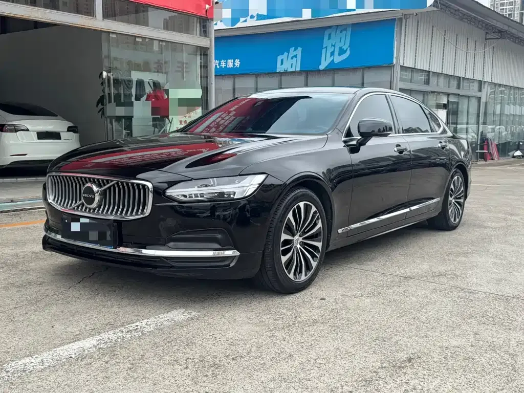 Volvo S90 — фото 1
