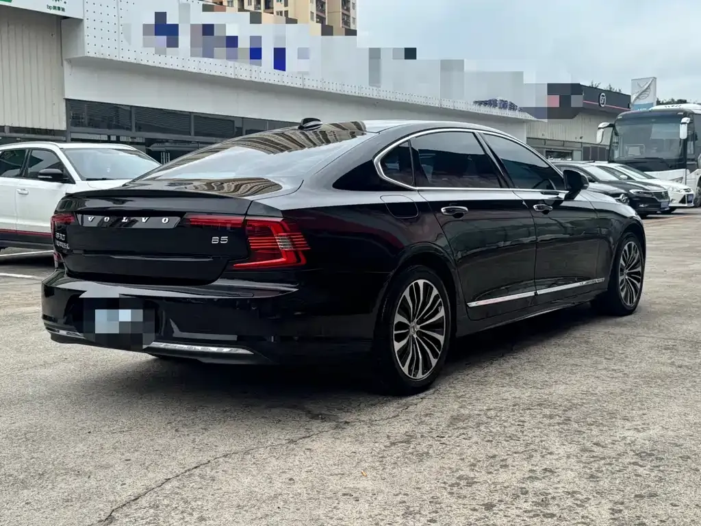 Volvo S90 — фото 8