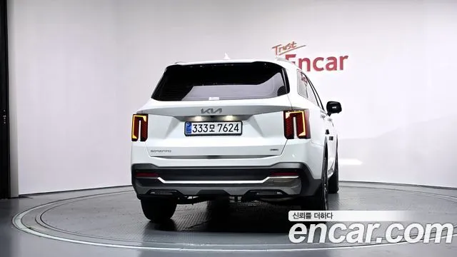 Kia Sorento — фото 5