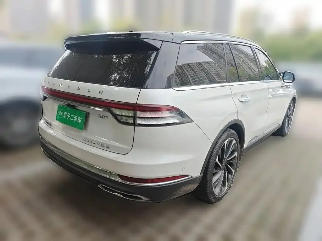 Lincoln Aviator — фото 2