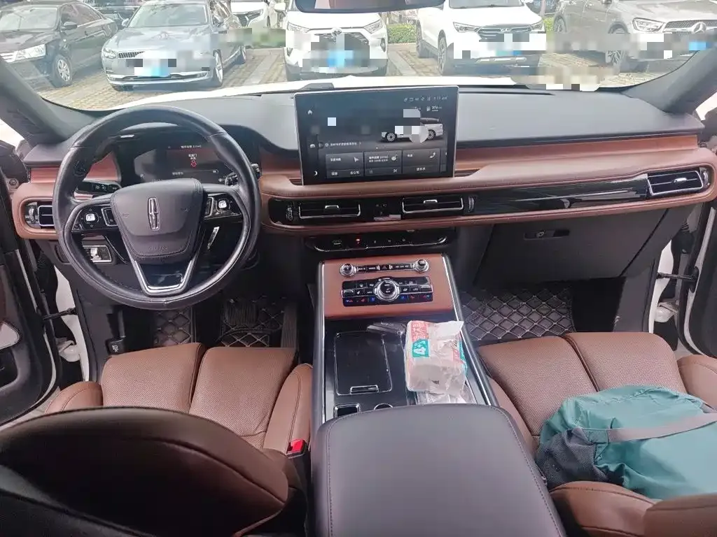 Lincoln Aviator — фото 10