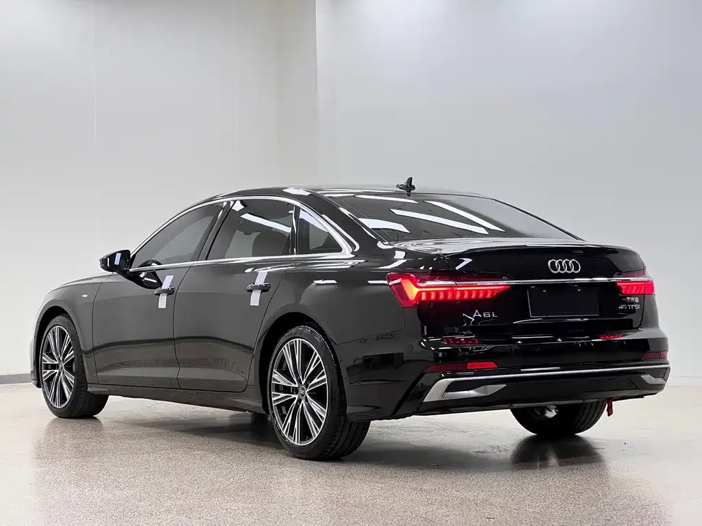 Audi A6L — фото 4