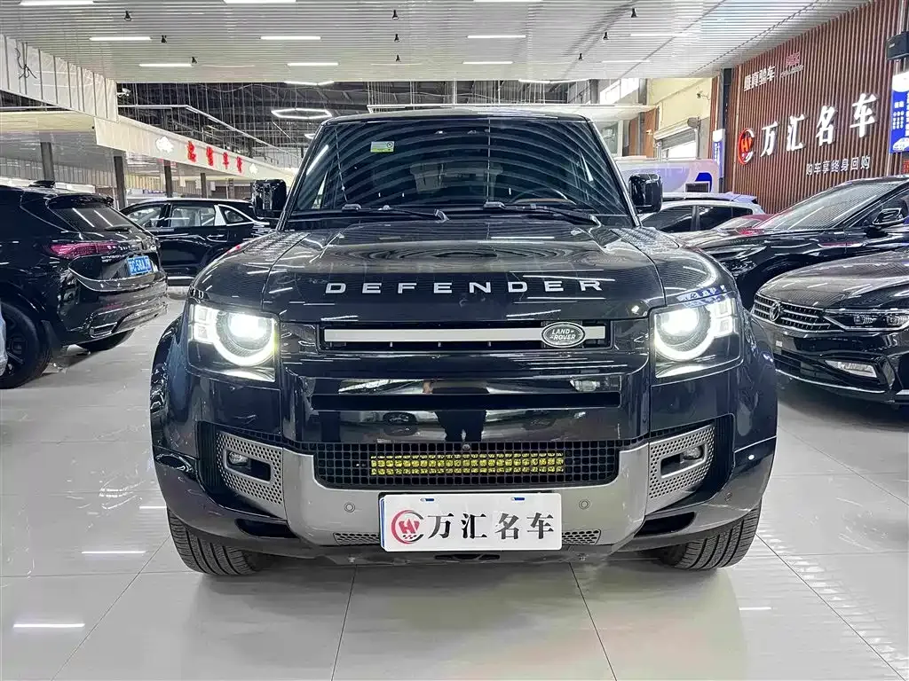 Land Rover Defender — фото 10