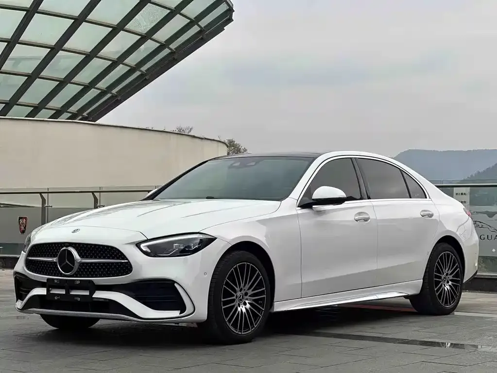 Mercedes-Benz C-Class — фото 1