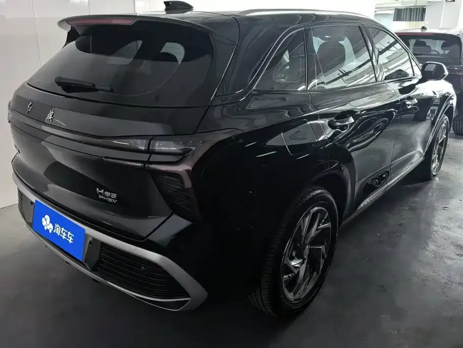 Hongqi HS3 PHEV — фото 10