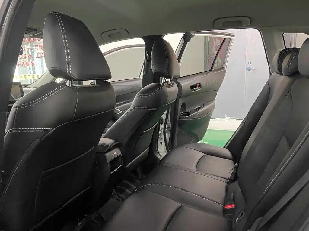 Toyota Corolla Cross — фото 3