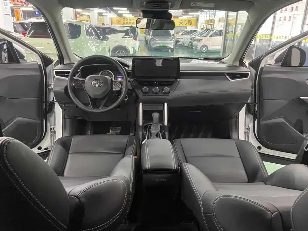 Toyota Corolla Cross — фото 4