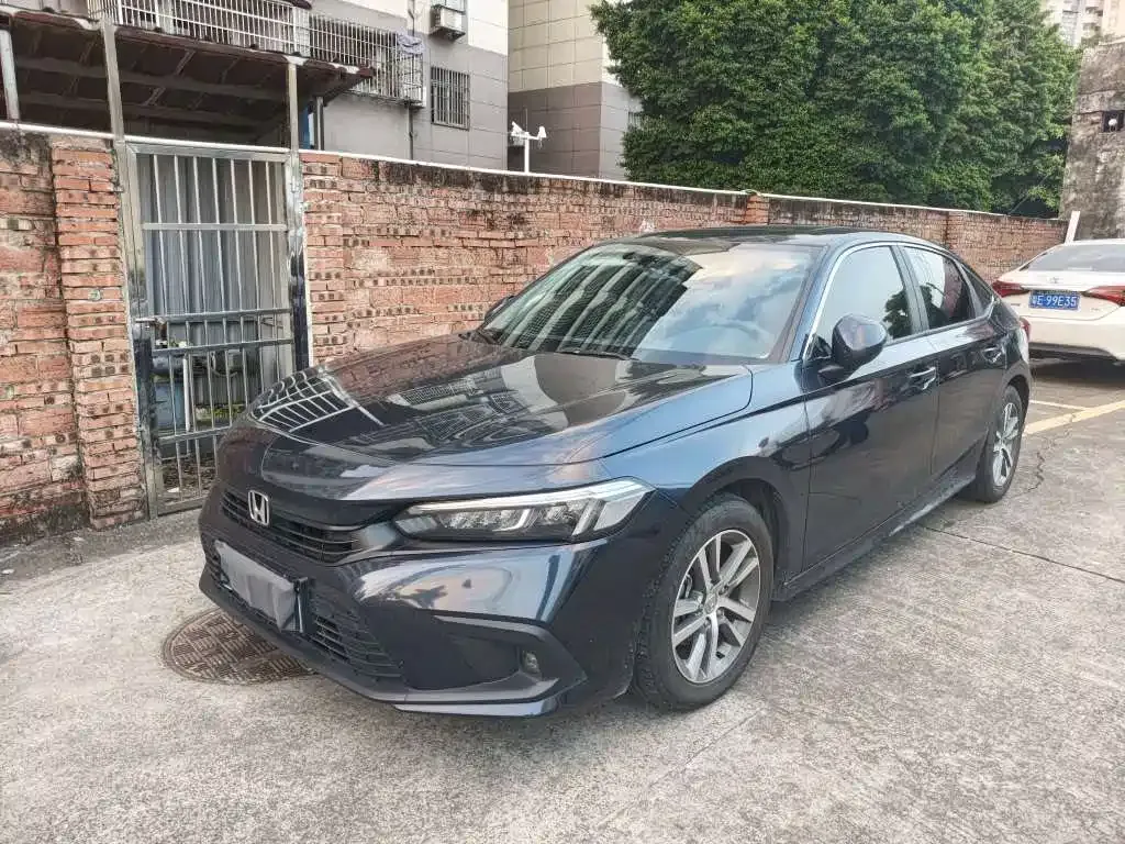 Honda Civic — фото 1