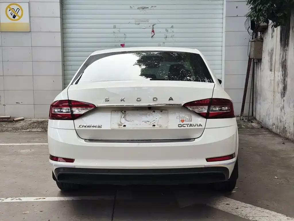Skoda Octavia — фото 10