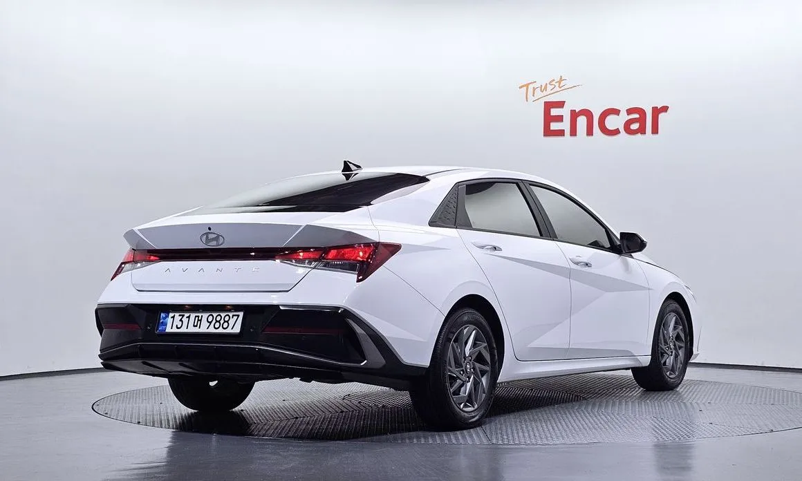 Hyundai AVANTE — фото 3