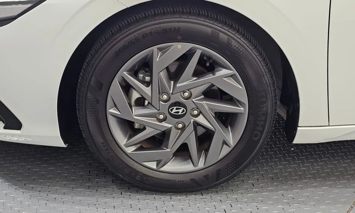 Hyundai AVANTE — фото 6