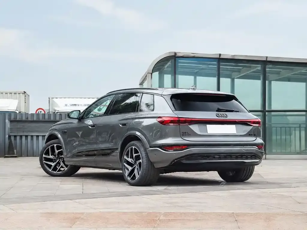 Audi Q6L e-tron — фото 9