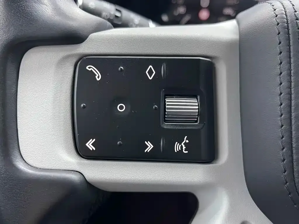 Land Rover Defender — фото 10