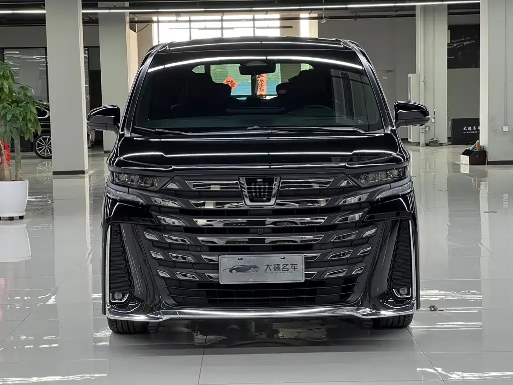 Toyota Vellfire — фото 5