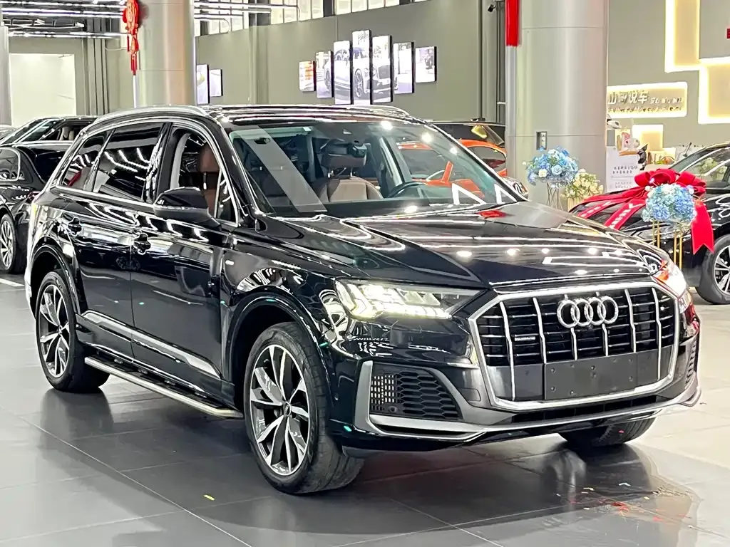 Audi Q7 — фото 7