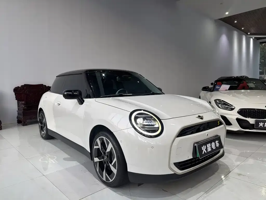 MINI Cooper EV — фото 2