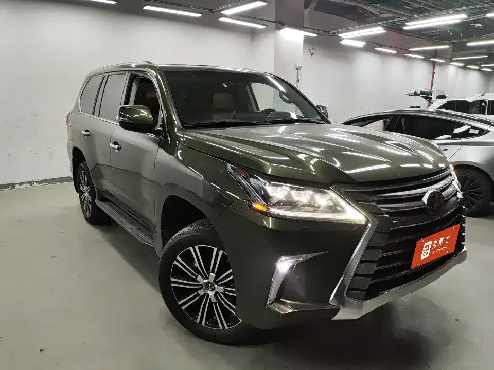 Lexus LX — фото 2