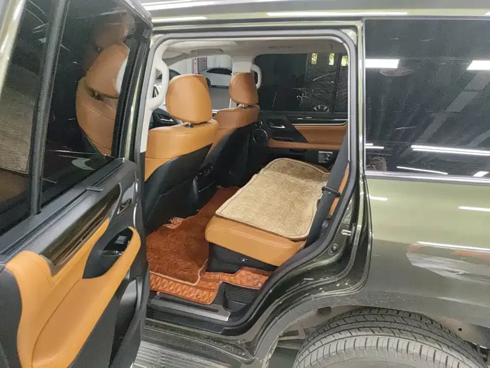 Lexus LX — фото 6