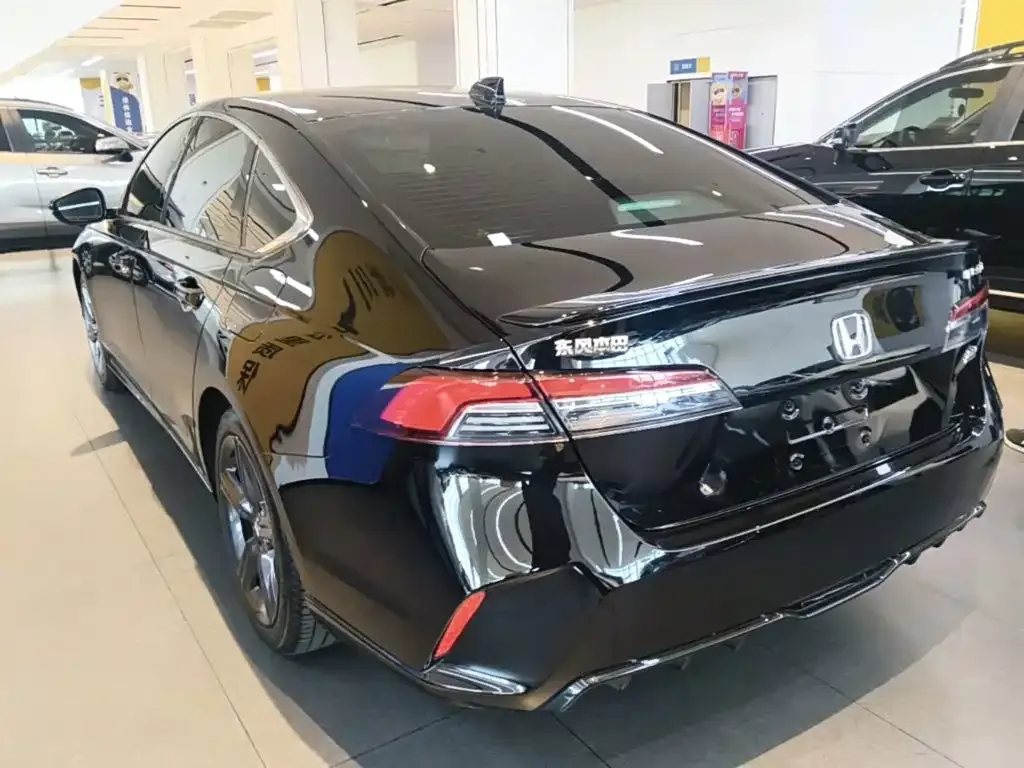 Honda Inspire — фото 2
