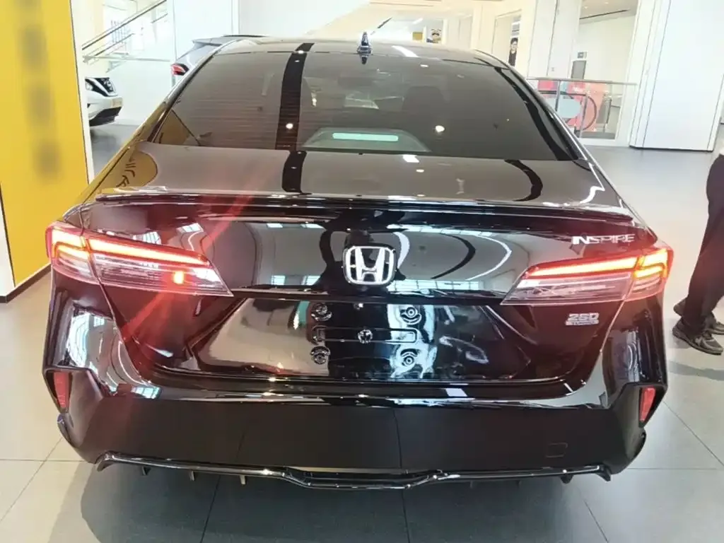 Honda Inspire — фото 4
