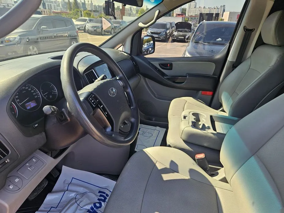 Hyundai Starex — фото 10