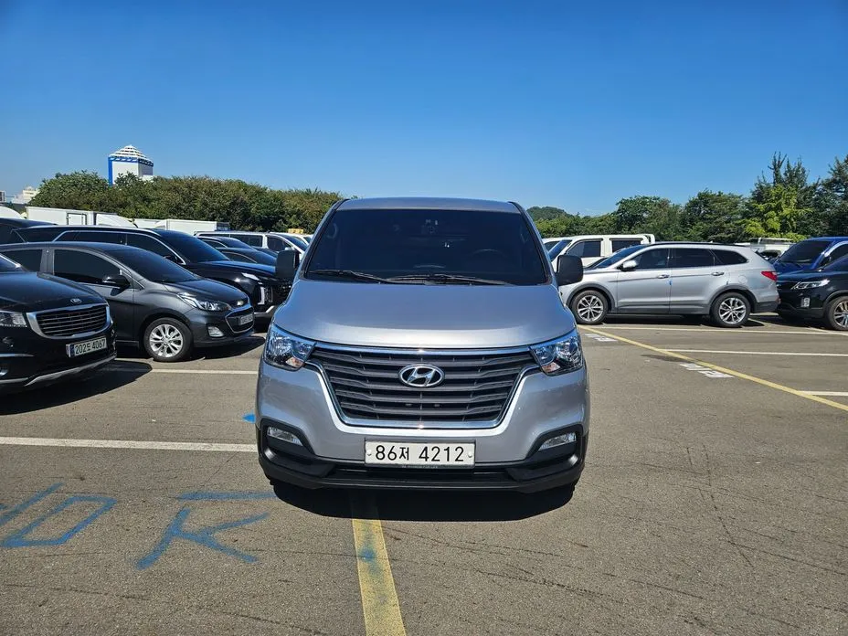 Hyundai Starex — фото 4