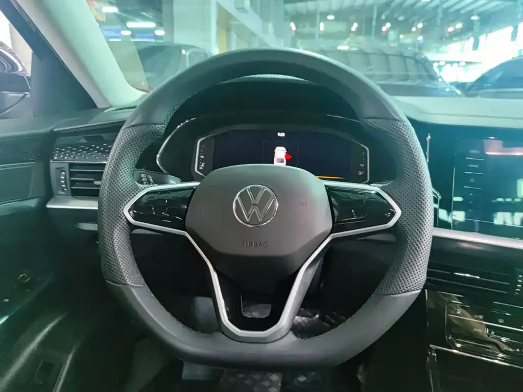 Volkswagen Passat — фото 7