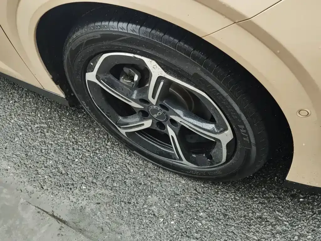 BYD Seal 06GT — фото 10