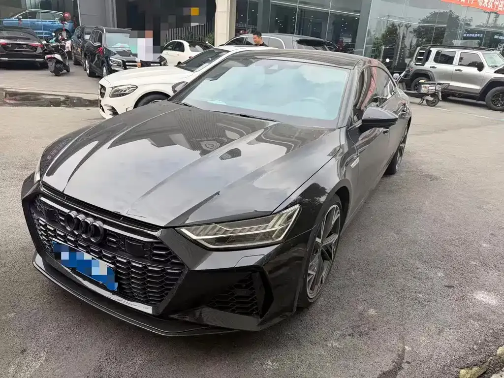 Audi A7L — фото 1