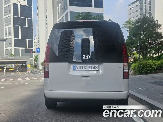 Hyundai Staria — фото 3