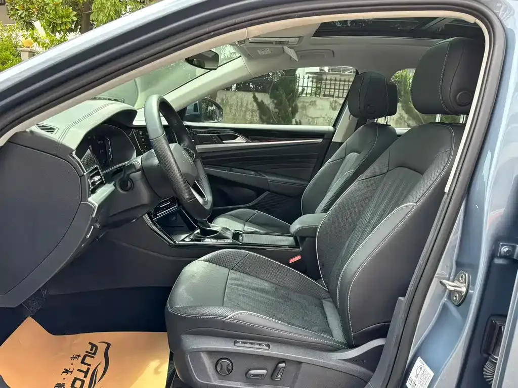 Volkswagen Passat — фото 6