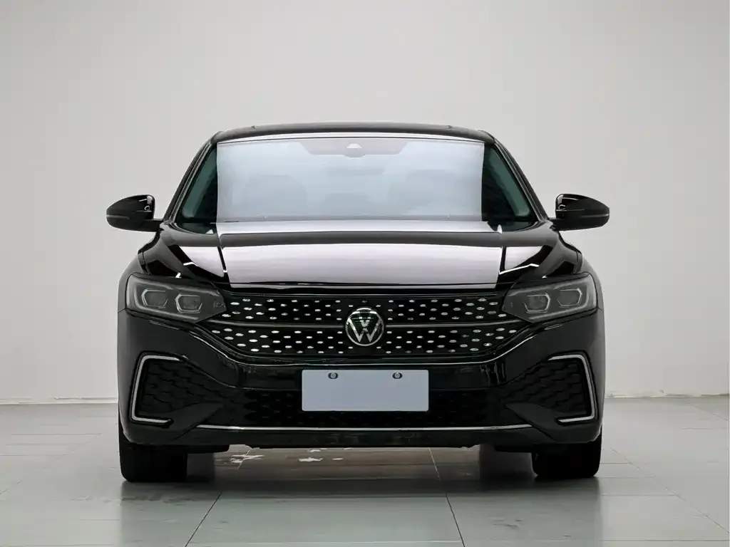 Volkswagen Passat — фото 10