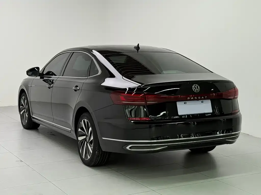 Volkswagen Passat — фото 2