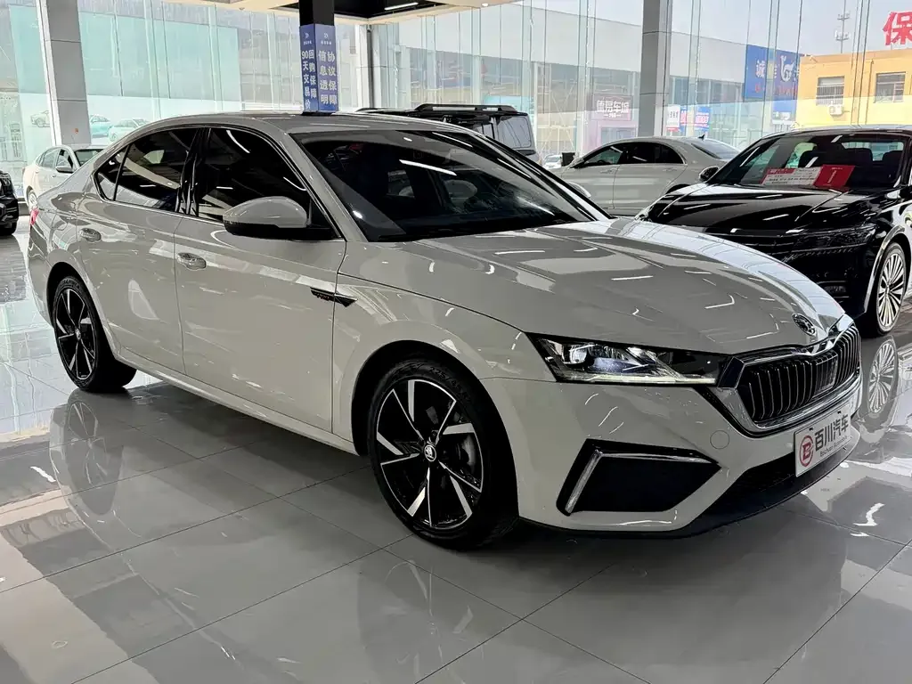 Skoda Octavia — фото 3