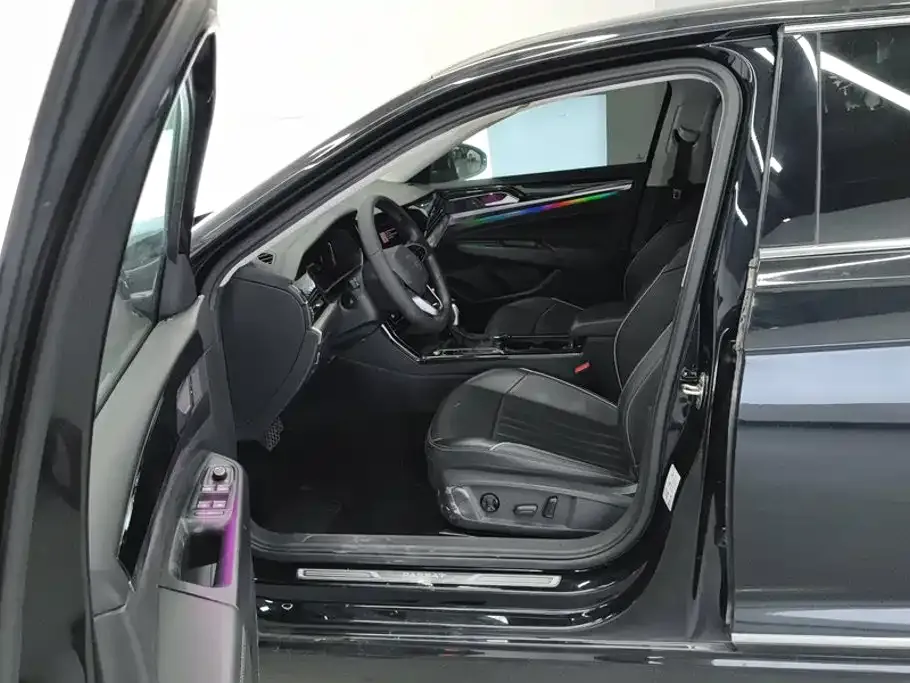 Volkswagen Passat — фото 8