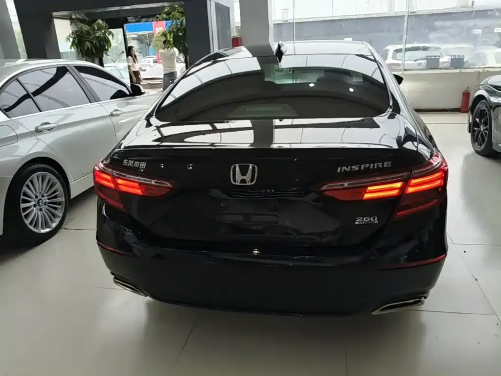 Honda Inspire — фото 6