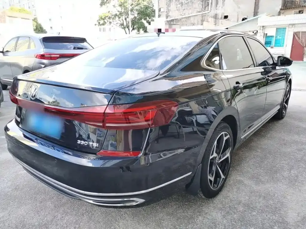 Volkswagen Passat — фото 8